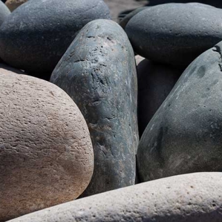 Mex Beach Cobbles 9" – 12" mix